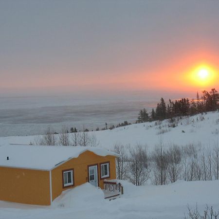 Les Chalets Au Bord De La Mer Les Escoumins Exterior foto